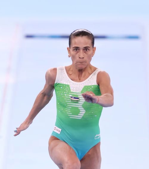 Rezultat incredibil   Oksana Șușovitina,   medalie de argint la 50 de ani,  în cadrul World Challenge Cup. La ce probă s-a impus