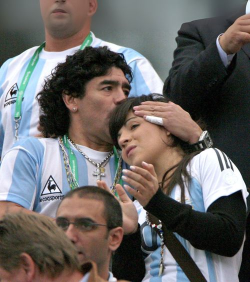 „Mi-a zis că sunt rea”  Fata lui   Diego Maradona  a dezvăluit cadoul nebun primit la 12 ani de la tatăl ei