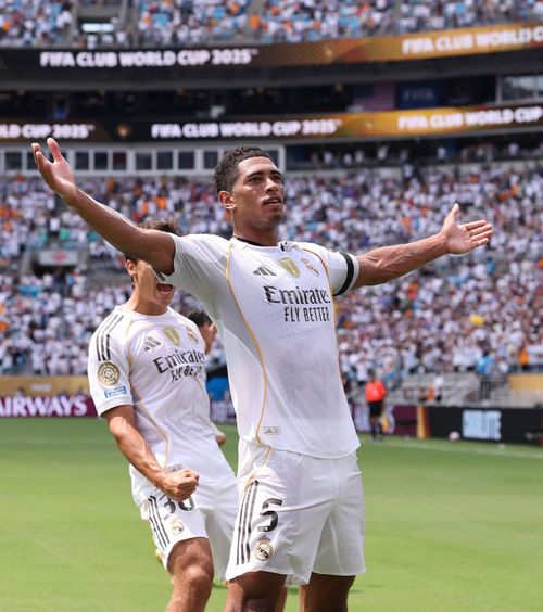 „Nu sunt deloc grozave”    Jude Bellingham  critică terenurile de la Mondialul Cluburilor: „E greu pentru genunchi”