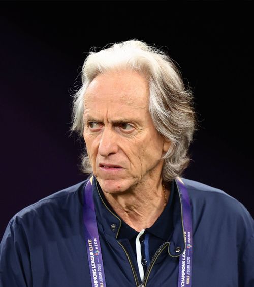 Antrenor portughez pentru Ronaldo  Cine e favorit s-o preia pe   Al Nassr:  ar veni direct de la rivală!