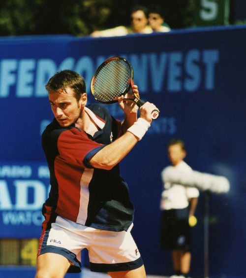 Executare silită  Suma uriașă confiscată de statul român de la   Dinu Pescariu!  Fostul tenismen, implicat într-un dosar de milioane de euro