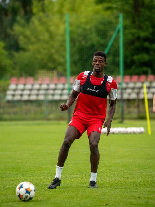 Dinamo, antrenamente în Polonia FOTO FB Dinamo (1).jpg