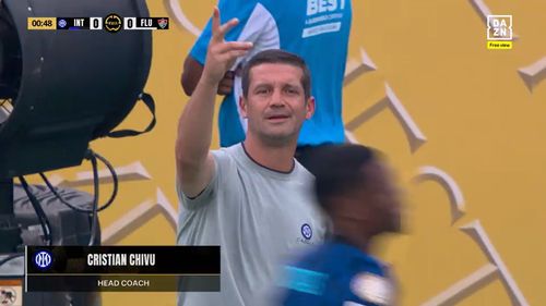 Cristi Chivu, în Inter - Fluminense. Foto - captură DAZN (7).jpg