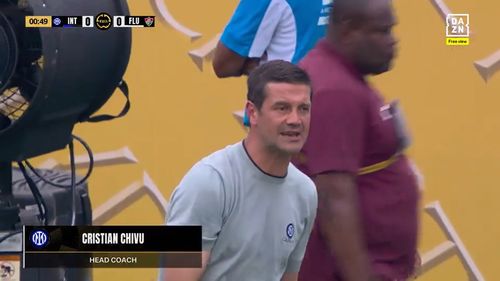 Cristi Chivu, în Inter - Fluminense. Foto - captură DAZN (9).jpg