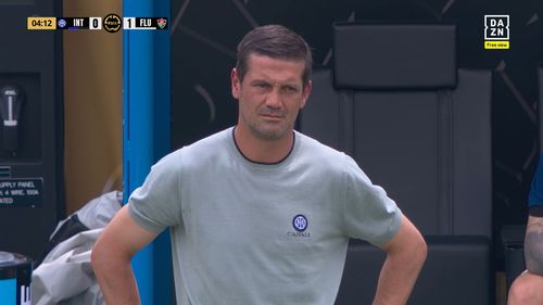 Cristi Chivu, în Inter - Fluminense. Foto - captură DAZN (16).jpg