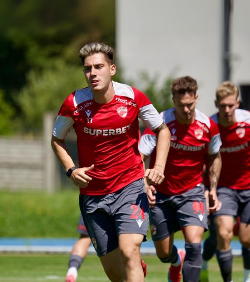 Dinamo - Omonia Nicosia 2-2    VIDEO  „Câinii” au primit   2 goluri în 5 minute  în ultimul amical din Polonia » „Dublă” Cîrjan. Musi, pasă decisivă