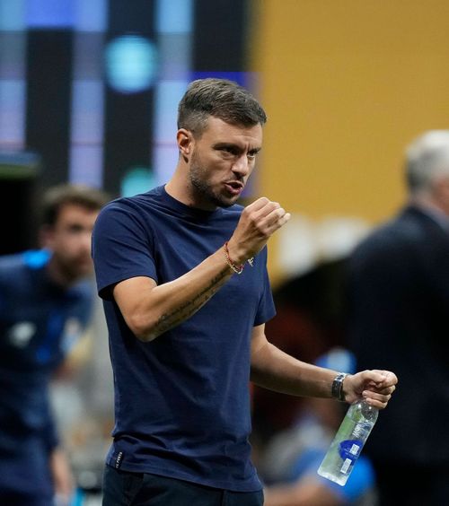 Porto, fără antrenor  Martin Anselmi, demis după eliminarea de la    Campionatul Mondial al Cluburilor