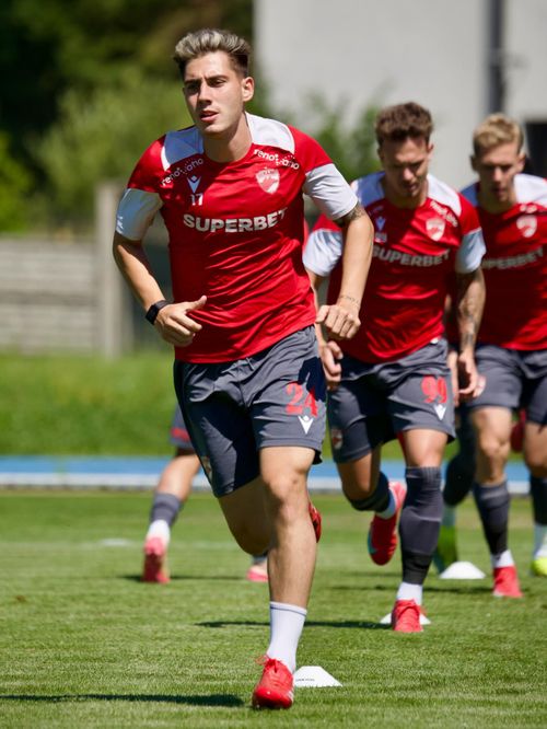 Dinamo - Omonia Nicosia FOTO FB Dinamo (4).jpg