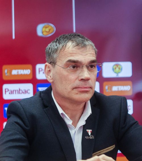 „Nu a fost înregistrat”   A fost   prezentat de Dinamo , dar o altă echipă intervine: „Deciziile le vor lua comisiile Federației”