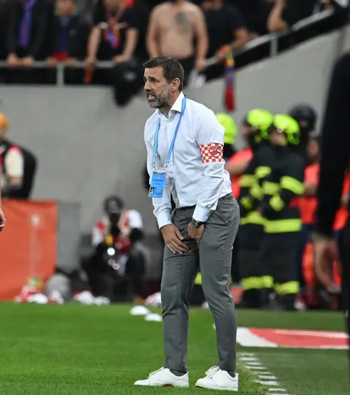 Dinamo vrea rezilierea  Cel mai vechi jucător din lot nu intră în planurile lui   Zeljko Kopic