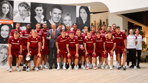 Echipa Rapid a fost prezentă la deschiderea Mobexpert Pallady (foto: Iosif Popescu/GOLAZO.ro)