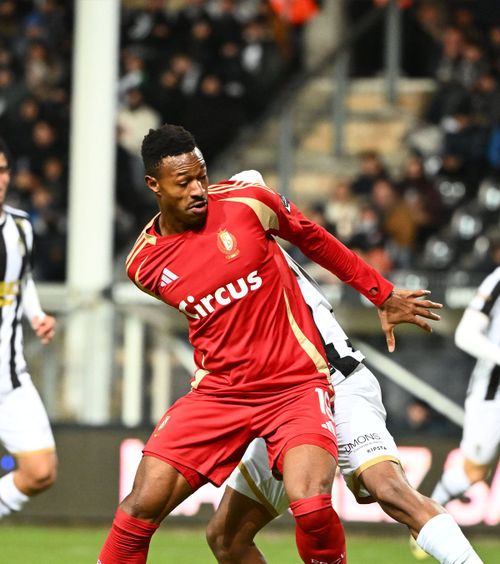 Atacanți pentru Petrescu  CFR Cluj îi aduce   concurență lui Louis Munteanu  » Fostul coleg al lui Ianis Hagi vine în Gruia