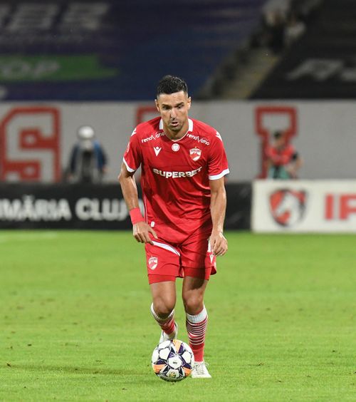Milanov a dat cărțile pe față   Bulgarul a dezvăluit motivele pentru care a ales să continue la   Dinamo