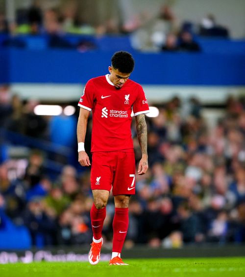 Luis Diaz, pus la zid  Ce făcea columbianul în timpul   înmormântării  colegului său, Diogo Jota