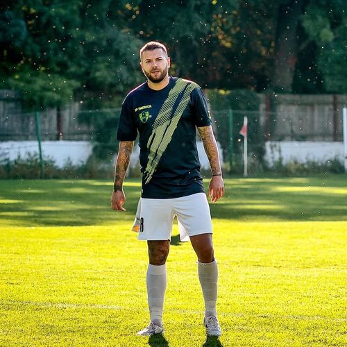 Daminuță, atac la frații Becali  Fostul jucător de la Inter și AC Milan dezvăluie: „Mi-am semnat   propria sentință  și n-am încasat niciun ban!”