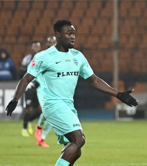 Încă două plecări de la CFR  Clubul a făcut   anunțul oficial : „Mult succes în carieră”