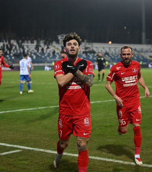 „Sunt discuții pentru amândoi”   Conducerea lui Hermannstadt, despre viitorul lui   Ianis Stoica și al lui Tiago Goncalves.  Sibienii mizează pe oferte mari