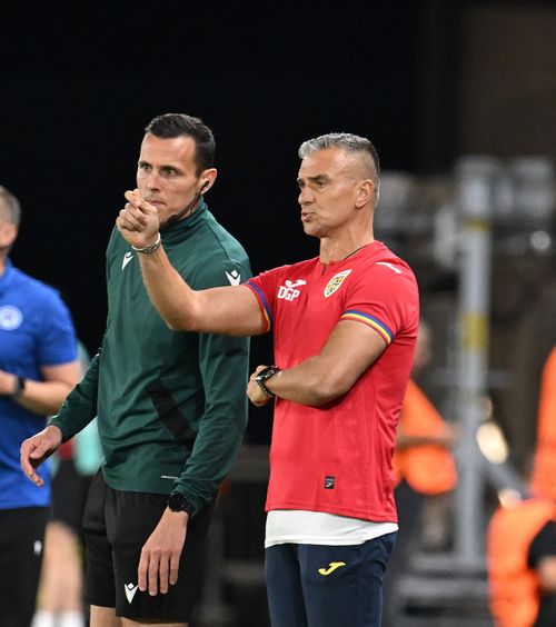 „Asta m-a enervat”  Ce reproșează Daniel Pancu staff-ului de la națională +   Fostul selecționer amenință doi jucători:  „Să-i ferească Dumnezeu!”