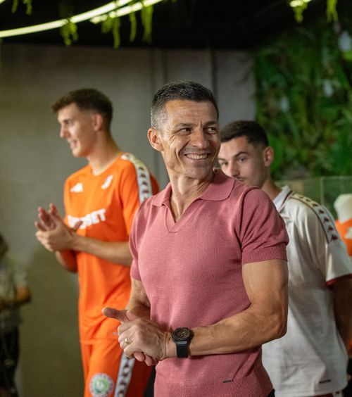 Cerința lui Gâlcă  Antrenorul, mesaj pentru jucătorii de la Rapid înainte de primul meci: „Dăruire maximă!” » Cine   l-a impresionat
