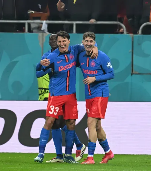 Becali a spus cu ce 11 începe FCSB   Patronul roș-albaștrilor a dat echipa cu   trei ore  înainte de meciul cu Inter D'Escaldes