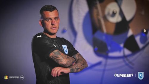 Prezentarea tricourilor de la Universitatea Craiova (5).jpg