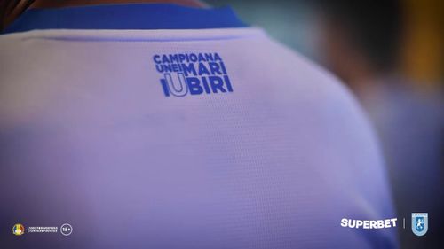 Prezentarea tricourilor de la Universitatea Craiova (7).jpg