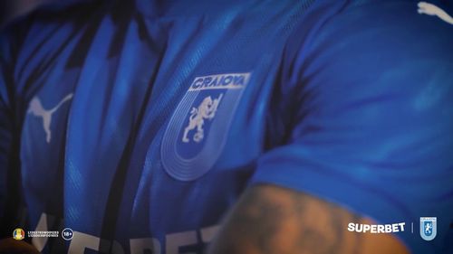 Prezentarea tricourilor de la Universitatea Craiova (16).jpg