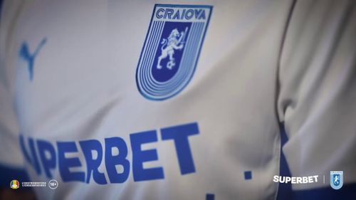 Prezentarea tricourilor de la Universitatea Craiova (17).jpg