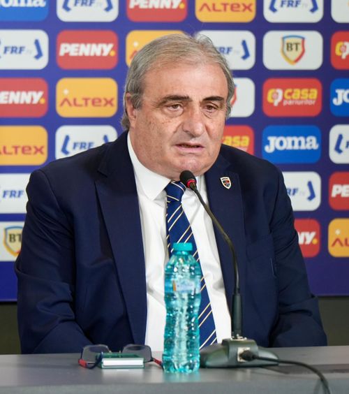 Răspuns pentru Crețu    Stoichiță  despre reacția fundașului de la FCSB: „Cum i se ia dreptul la muncă? Nu s-a gândit prea mult”