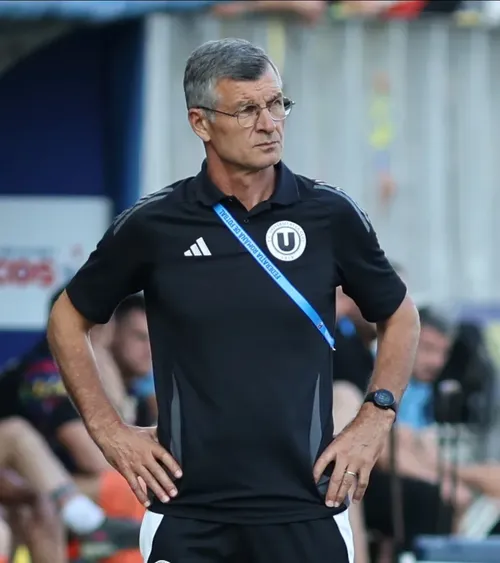  Sabău, apel către FRF și LPF   Antrenorul lui U Cluj,   semnal de alarmă  după victoria cu Metaloglobus: „Nu poți să accepți așa ceva”