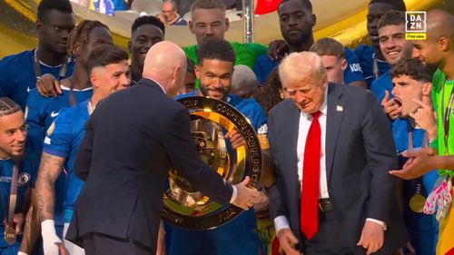 Donald Trump, peste tot la finala Campionatului Mondial al Cluburilor. Foto - DAZN (9).jpg