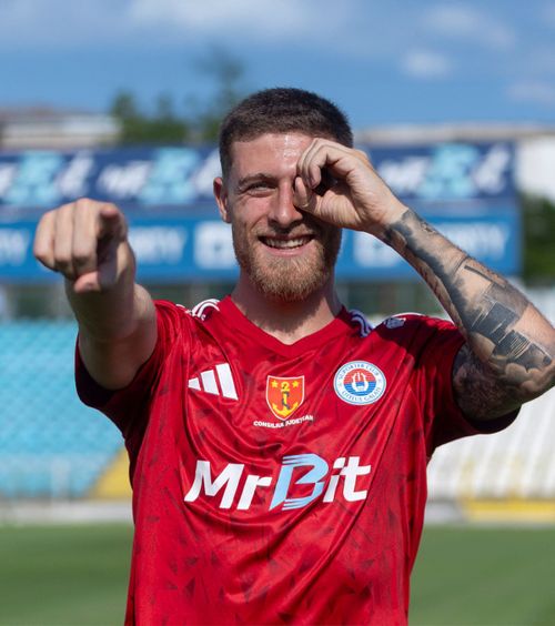 Transferuri în Liga 1   Fotbalistul dorit în trecut de o forță a Turciei   a semnat cu Oțelul  + Mutări la UTA Arad, CFR Cluj și FC Argeș