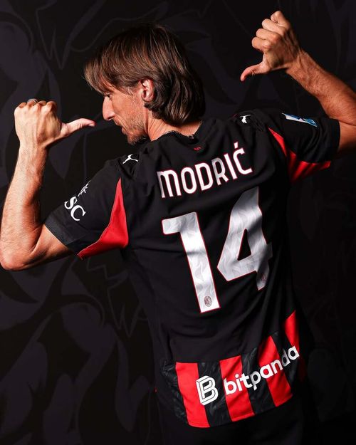 Luka Modric a semnat oficial cu AC Milan. Foto: Instagram, @acmilan