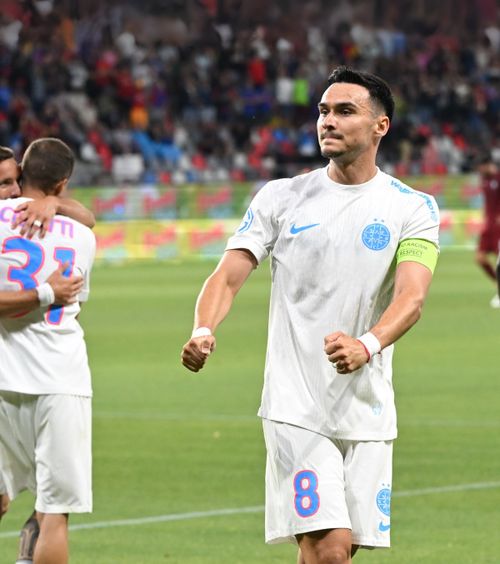 FCSB, fără Betano pe piept   Ce a apărut pe   tricoul  campioanei României la meciul cu Inter D'Escaldes din Andorra