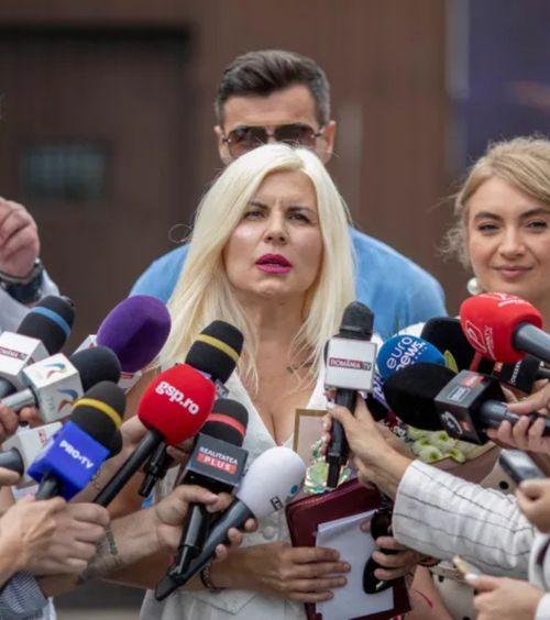 Elena Udrea a fost eliberată   Primele declarații: „Dacă știam că ăsta e costul,    nu aș mai face Gala Bute”