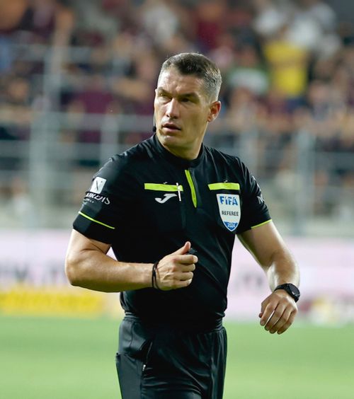 Debut pentru Kovacs în noul sezon  La ce partidă a fost delegat arbitrul român, după   aventura eșuată  de la Mondialul Cluburilor