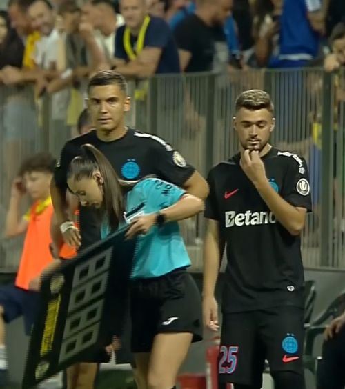 Scos din sărite  Patronul FCSB n-a rezistat după   repriza slabă  de la Ploiești! Ce s-a întâmplat la pauză