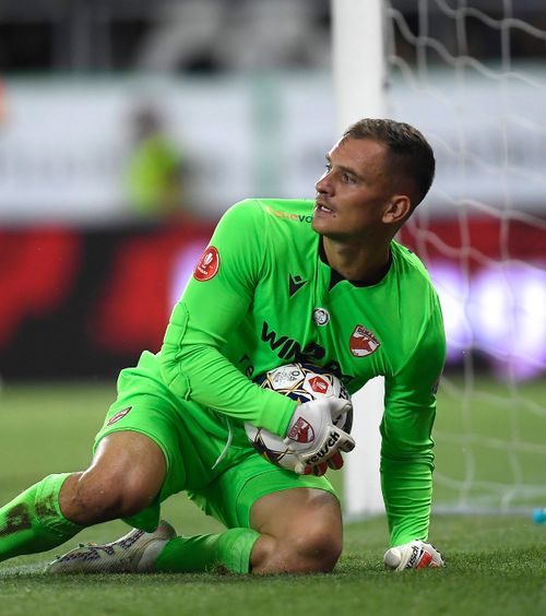 Golubovic, în Conference League  Portarul sloven și-a găsit echipă, după despărțirea de   Dinamo