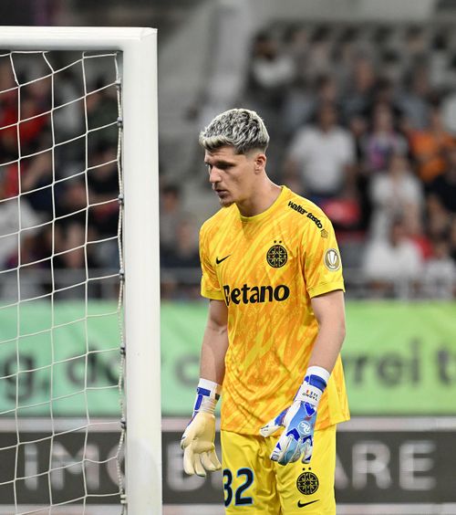 „Dacă sunt vedete, să stea pe bară”  Patronul FCSB   a răbufnit  la finalul partidei cu Farul + Derapaj la adresa arbitrului Găman