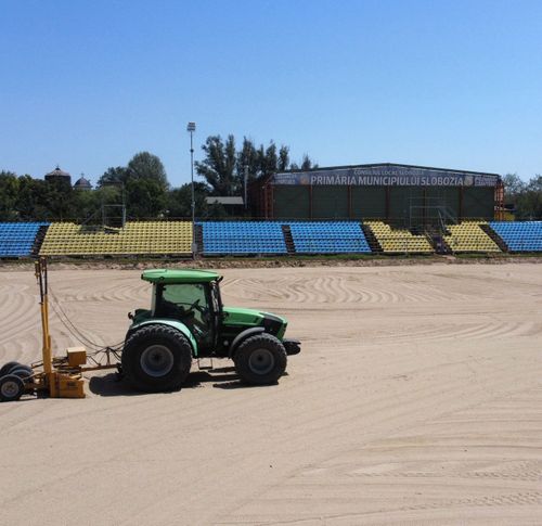 Slobozia revine acasă   După peste un an în exil, Unirea e tot mai aproape de a se întoarce în oraș:   imagini GOLAZO.ro  de pe șantierul de la Stadionul 1 Mai