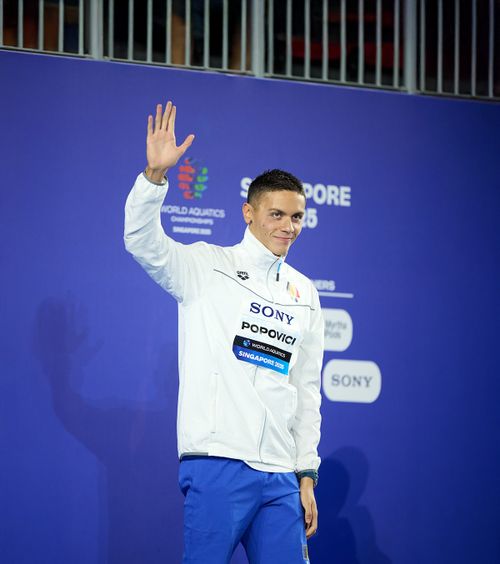 „Apa nu minte”     David Popovici,  mesaj profund după ce a devenit campion mondial la 200 de metri liber