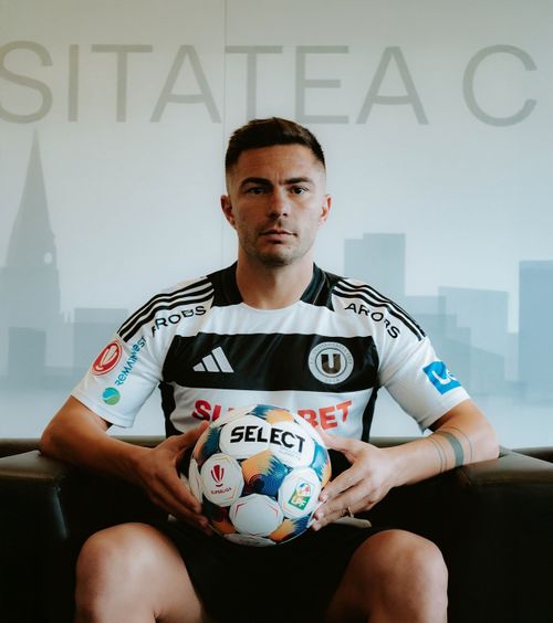 Alin Toșca, prezentat oficial  Fostul fundaș de la FCSB a semnat cu   U Cluj . Prima reacție a internaționalului român