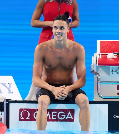 „Vreau să mă bucur de viață”  Planul lui   David Popovici  după ce a devenit dublu campion mondial: „O să-mi conduc mașina rapidă”