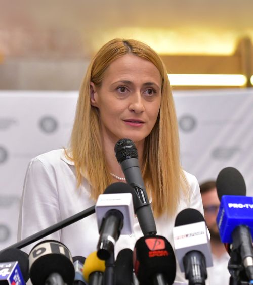 „Pur și simplu e o întrebare”     Camelia Potec  a explicat, pentru   GOLAZO.ro,  declarația surprinzătoare făcută despre viitorul lui David Popovici