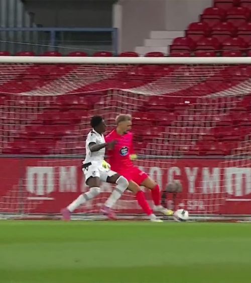 Ionuț Radu, gafă uriașă    VIDEO.  Portarul român,   eroare uluitoare  înainte de startul sezonului în La Liga