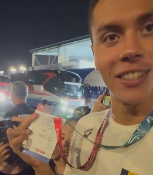 Respect imens    David Popovici  a surprins în Singapore! I-a cerut autograful unui mare rival