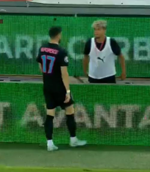 Scandal la Dinamo - FCSB    FOTO.  „Câinii” au oferit noi detalii despre   momentul fără precedent  de la derby: „A fost înjurat primul!”