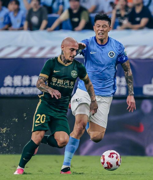 Mitriță show!     VIDEO.  Românul, din nou decisiv pentru Zhejiang: assist și   gol spectaculos