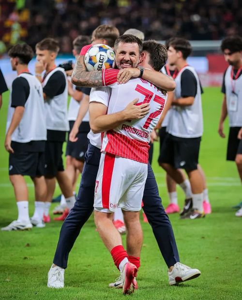 Dinamo - FCSB    Mesaj politic  scris de un jucător dinamovist pe mingea de hat-trick a lui Armstrong: unde a ajuns balonul