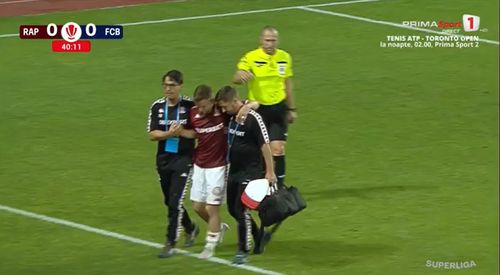 Răzvan Onea, accidentat de Zoran Mitrov (FOTO: captură Prima Sport 1)